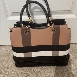Source Unknown Black and Brown Satchel with Elegant Design